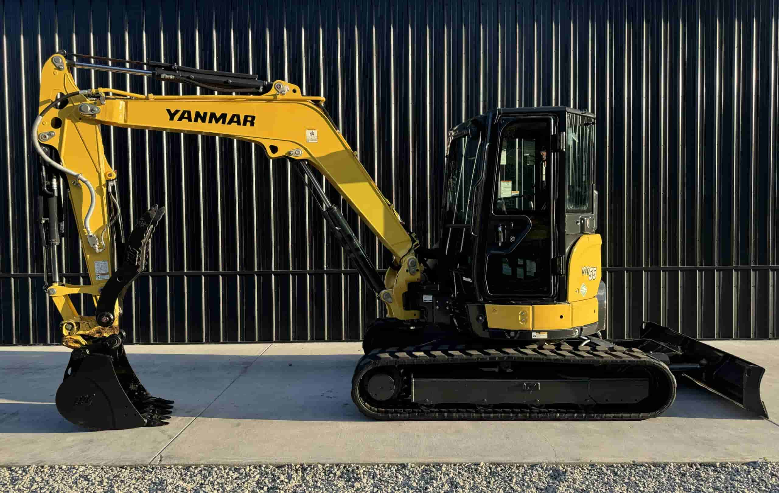 2019 YANMAR VIO55-6A
